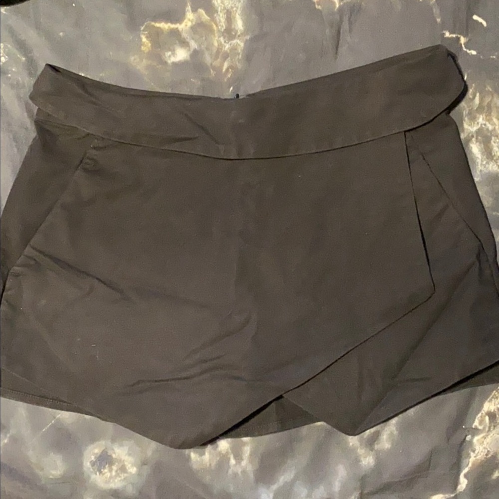 Aritzia Skort
